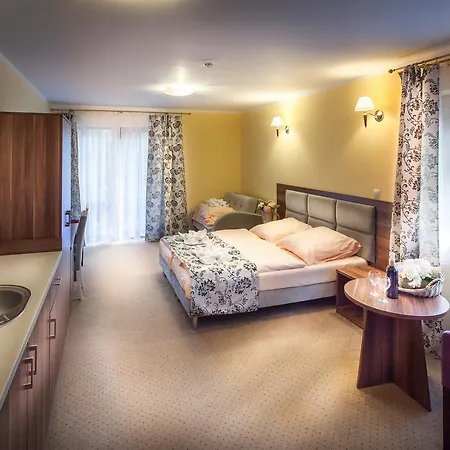 Hotel Trzy Sosny